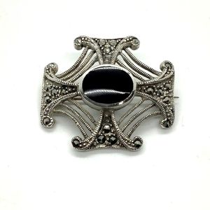 Vintage Sterling Silver Onyx brooch